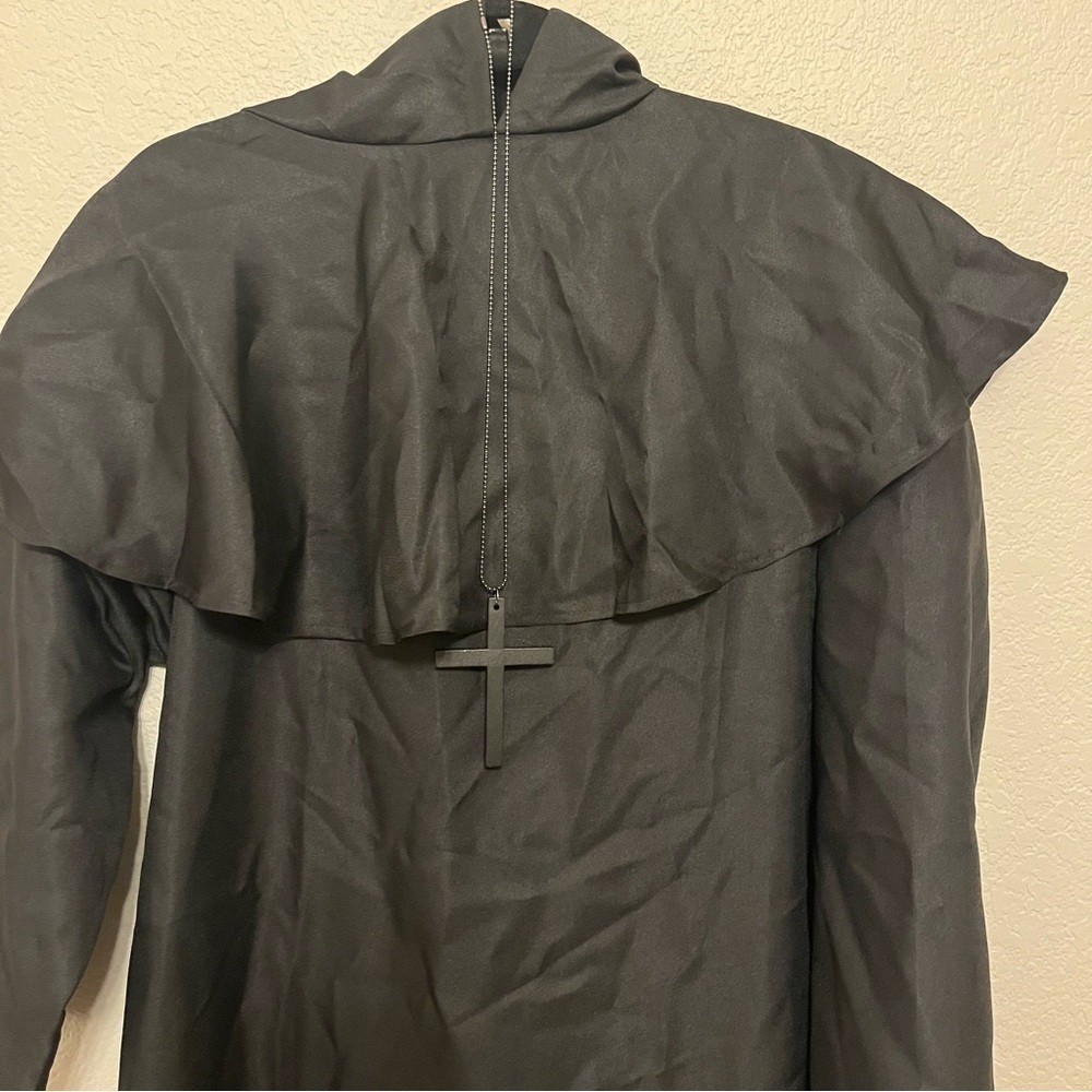 Friar Medieval Hooded Monk Priest Robe Tunic Black Clergy Robe with Cross Medium - Picture 2 of 13